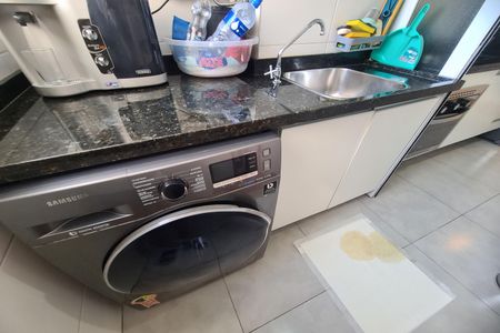 Apartamento à venda com 60m², 2 quartos e 1 vagaÁrea de Serviço