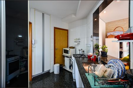 Apartamento à venda com 131m², 3 quartos e 2 vagasCozinha
