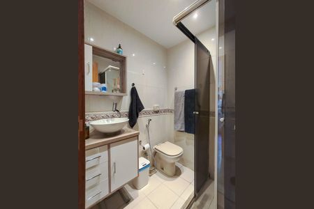 Apartamento à venda com 67m², 2 quartos e 1 vaga Apartamento à venda com 67m², 2 quartos e 1 vagaBanheiro Corredor