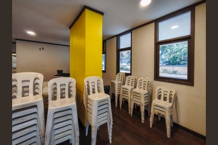 Apartamento à venda com 67m², 2 quartos e 1 vaga Apartamento à venda com 67m², 2 quartos e 1 vagaÁrea comum - Salão de festas