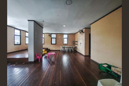 Apartamento à venda com 67m², 2 quartos e 1 vaga Apartamento à venda com 67m², 2 quartos e 1 vagaÁrea comum - Salão de festas