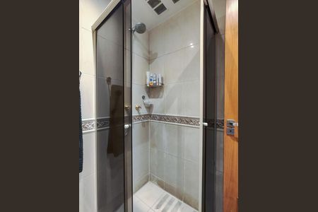 Apartamento à venda com 67m², 2 quartos e 1 vaga Apartamento à venda com 67m², 2 quartos e 1 vagaBanheiro Corredor