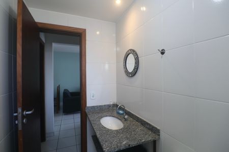 Apartamento para alugar com 72m², 2 quartos e 1 vaga Apartamento para alugar com 72m², 2 quartos e 1 vagaBanheiro Social