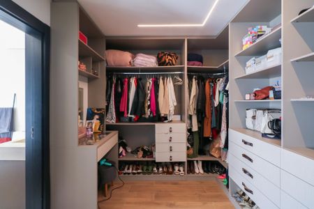 Casa para alugar com 192m², 3 quartos e 2 vagasCloset da Suíte 3