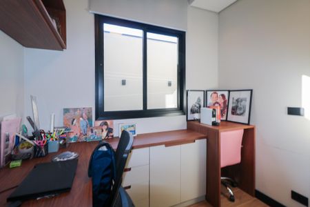 Casa para alugar com 192m², 3 quartos e 2 vagasEscritório
