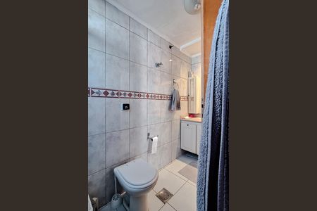 Apartamento à venda com 127m², 3 quartos e 3 vagas Apartamento à venda com 127m², 3 quartos e 3 vagasBanheiro da Suíte