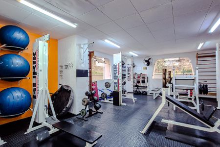 Apartamento à venda com 127m², 3 quartos e 3 vagas Apartamento à venda com 127m², 3 quartos e 3 vagasÁrea comum - Academia