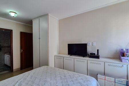 Apartamento à venda com 127m², 3 quartos e 3 vagas Apartamento à venda com 127m², 3 quartos e 3 vagasQuarto 1 - Suíte