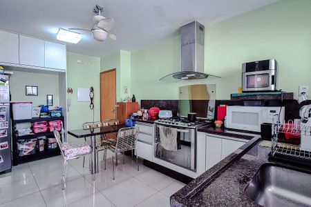 Apartamento à venda com 127m², 3 quartos e 3 vagas Apartamento à venda com 127m², 3 quartos e 3 vagasCozinha