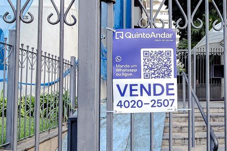 Apartamento à venda com 127m², 3 quartos e 3 vagas Apartamento à venda com 127m², 3 quartos e 3 vagasPlaquinha