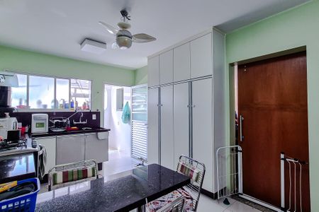 Apartamento à venda com 127m², 3 quartos e 3 vagas Apartamento à venda com 127m², 3 quartos e 3 vagasCozinha