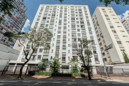 Apartamento à venda com 48m², 1 quarto e 1 vaga Apartamento à venda com 48m², 1 quarto e 1 vagaFachada