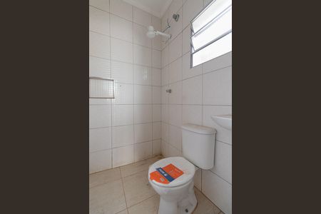 Banheiro  de casa à venda com 1 quarto, 416m² em Vila Paranagua, São Paulo