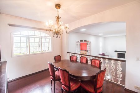 Casa de condomínio para alugar com 450m², 2 quartos e 5 vagasCozinha