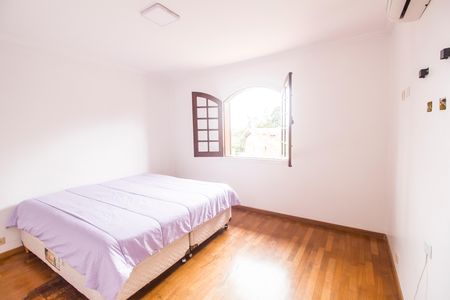 Casa de condomínio para alugar com 450m², 2 quartos e 5 vagasSuíte 1
