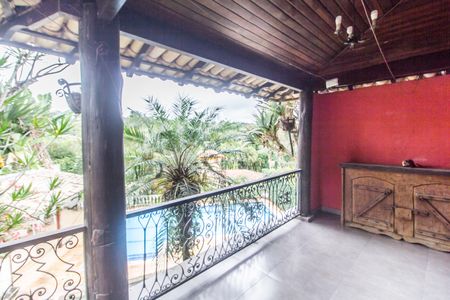 Varanda de casa de condomínio para alugar com 2 quartos, 450m² em Chacara Santa Lucia dos Ypes, Carapicuíba