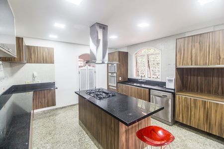 Casa de condomínio para alugar com 450m², 2 quartos e 5 vagasCozinha