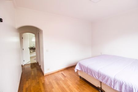 Casa de condomínio para alugar com 450m², 2 quartos e 5 vagasSuíte 1