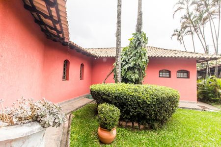 Casa de condomínio para alugar com 450m², 2 quartos e 5 vagasEntrada
