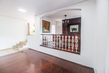 Sala  de casa de condomínio para alugar com 2 quartos, 450m² em Chacara Santa Lucia dos Ypes, Carapicuíba