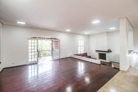 Sala  de casa de condomínio para alugar com 2 quartos, 450m² em Chacara Santa Lucia dos Ypes, Carapicuíba