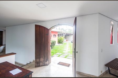 Casa de condomínio para alugar com 450m², 2 quartos e 5 vagasHall de entrada