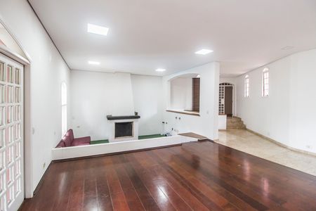 Casa de condomínio para alugar com 450m², 2 quartos e 5 vagasSala 