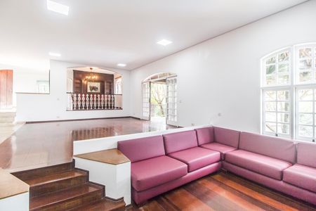 Sala  de casa de condomínio para alugar com 2 quartos, 450m² em Chacara Santa Lucia dos Ypes, Carapicuíba
