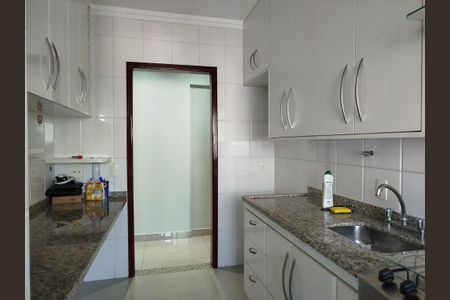 Apartamento para alugar com 66m², 2 quartos e 2 vagasCozinha