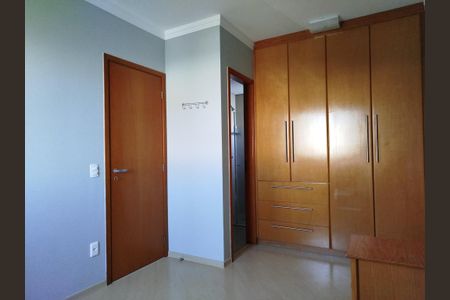 Apartamento para alugar com 66m², 2 quartos e 2 vagasQuarto 2 - suíte