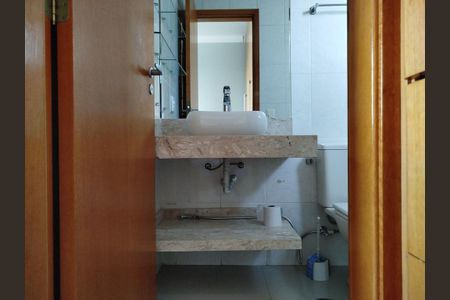 Apartamento para alugar com 66m², 2 quartos e 2 vagasBanheiro 1 - suíte