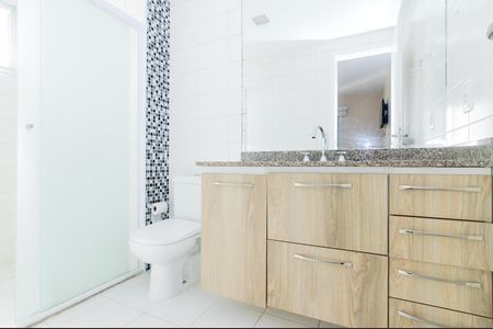 Apartamento para alugar com 110m², 3 quartos e 2 vagasBanheiro do Quarto 3