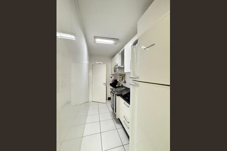 Apartamento à venda com 68m², 2 quartos e 1 vagaÁrea de Serviço
