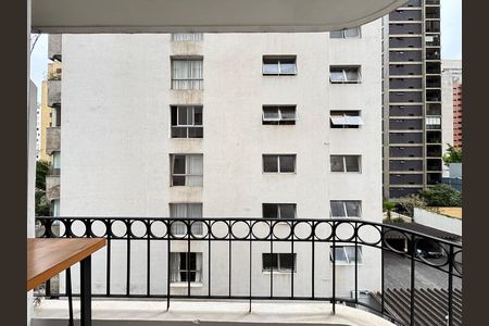 Apartamento à venda com 68m², 2 quartos e 1 vagaVaranda