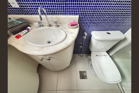 Apartamento à venda com 68m², 2 quartos e 1 vagaBanheiro da Suíte