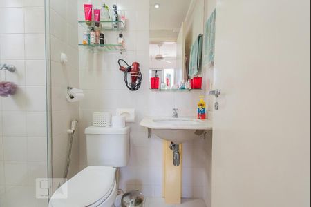 Apartamento à venda com 63m², 3 quartos e 2 vagas Apartamento à venda com 63m², 3 quartos e 2 vagasBanheiro
