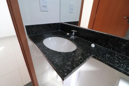 Apartamento para alugar com 58m², 2 quartos e 1 vagaBanheiro do Quarto 2