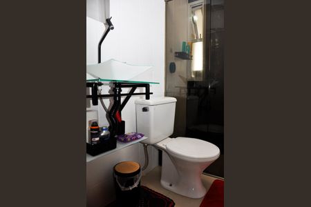 Apartamento à venda com 86m², 3 quartos e 1 vaga Apartamento à venda com 86m², 3 quartos e 1 vagaDetalhe - Banheiro Social
