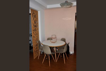 Apartamento à venda com 86m², 3 quartos e 1 vaga Apartamento à venda com 86m², 3 quartos e 1 vagaDetalhe - Sala e Sala de Jantar com Varanda