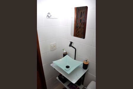 Apartamento à venda com 86m², 3 quartos e 1 vaga Apartamento à venda com 86m², 3 quartos e 1 vagaDetalhe - Banheiro Social