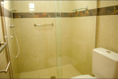 Apartamento para alugar com 146m², 4 quartos e 2 vagas