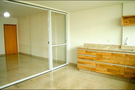 Apartamento para alugar com 146m², 4 quartos e 2 vagas