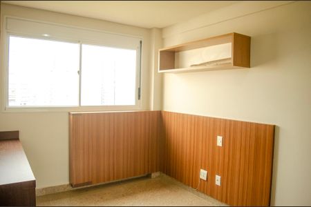 Apartamento para alugar com 146m², 4 quartos e 2 vagas