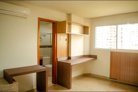 Apartamento para alugar com 146m², 4 quartos e 2 vagas