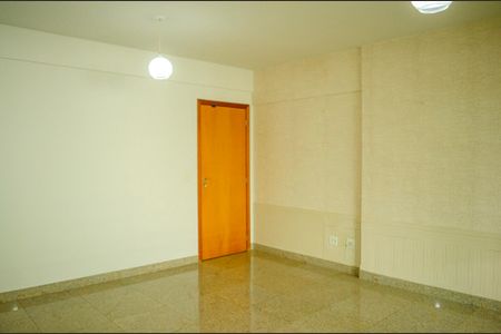 Apartamento para alugar com 146m², 4 quartos e 2 vagas