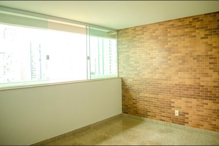Apartamento para alugar com 146m², 4 quartos e 2 vagas