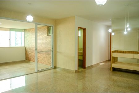 Apartamento para alugar com 4 quartos, 146m² em Jardim Goiás, Goiânia