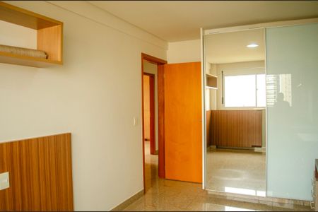 Apartamento para alugar com 146m², 4 quartos e 2 vagas