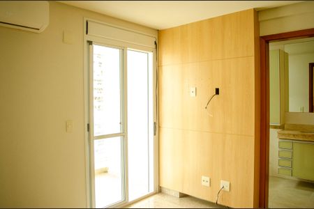 Apartamento para alugar com 146m², 4 quartos e 2 vagas