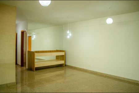Apartamento para alugar com 4 quartos, 146m² em Jardim Goiás, Goiânia